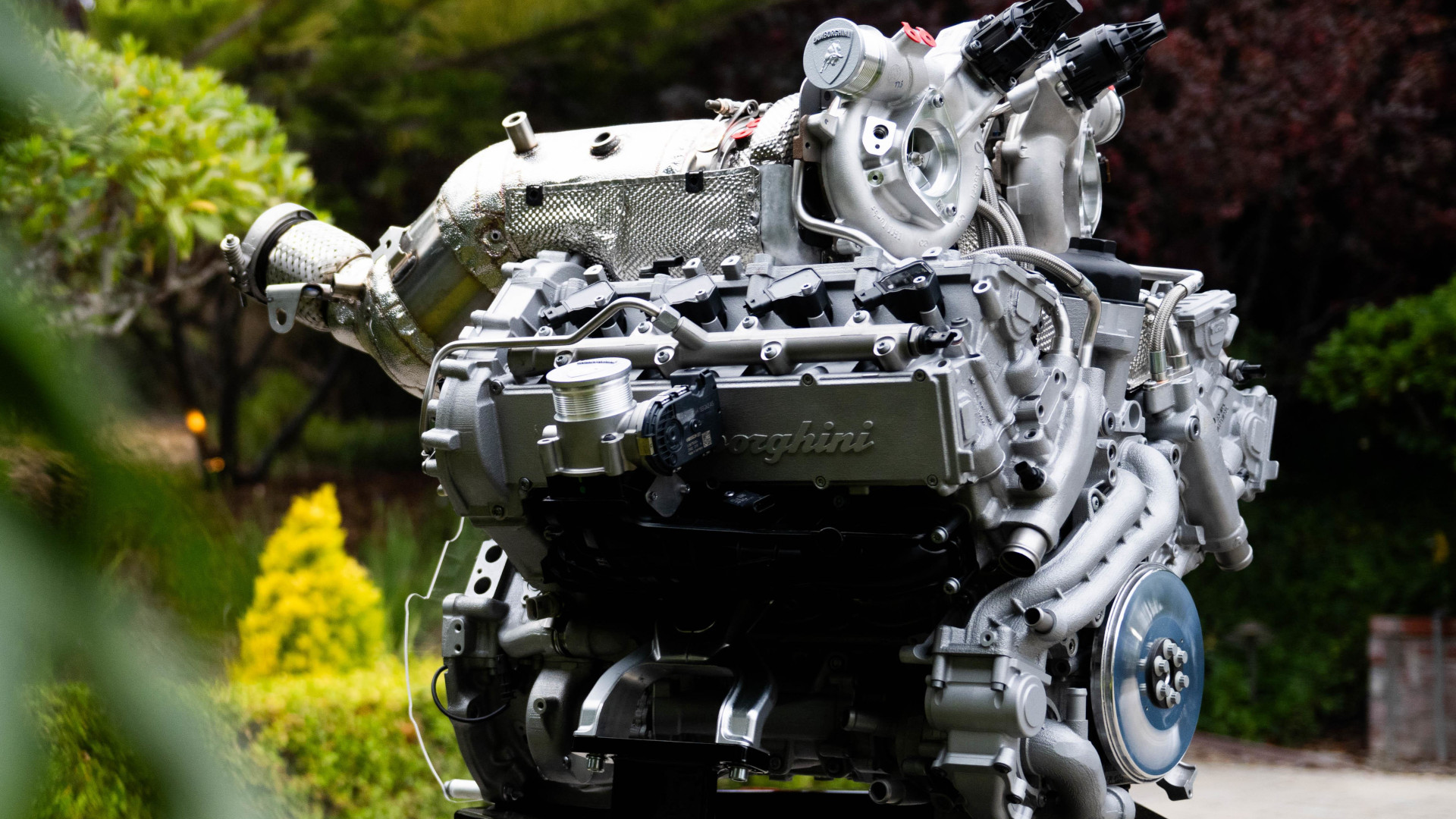 Lamborghini Temerario V8 engine on stand