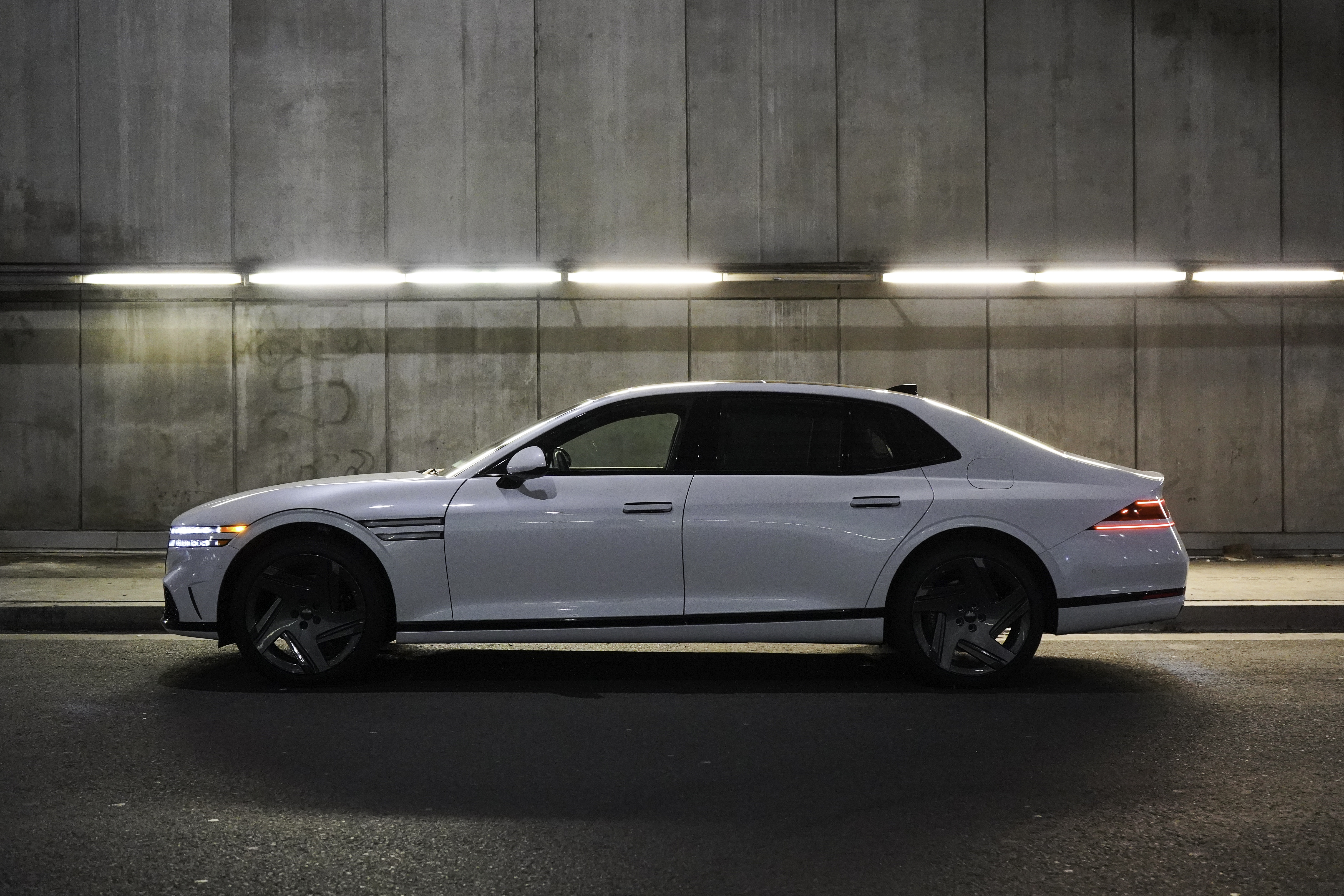 2026 Genesis G90 Prestige Black