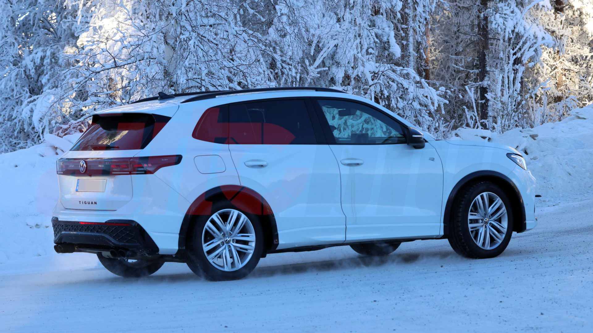 2027 Volkswagen Tiguan R spy shot