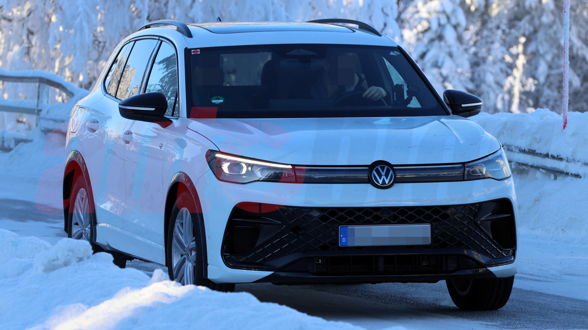 2027 Volkswagen Tiguan R spy shot