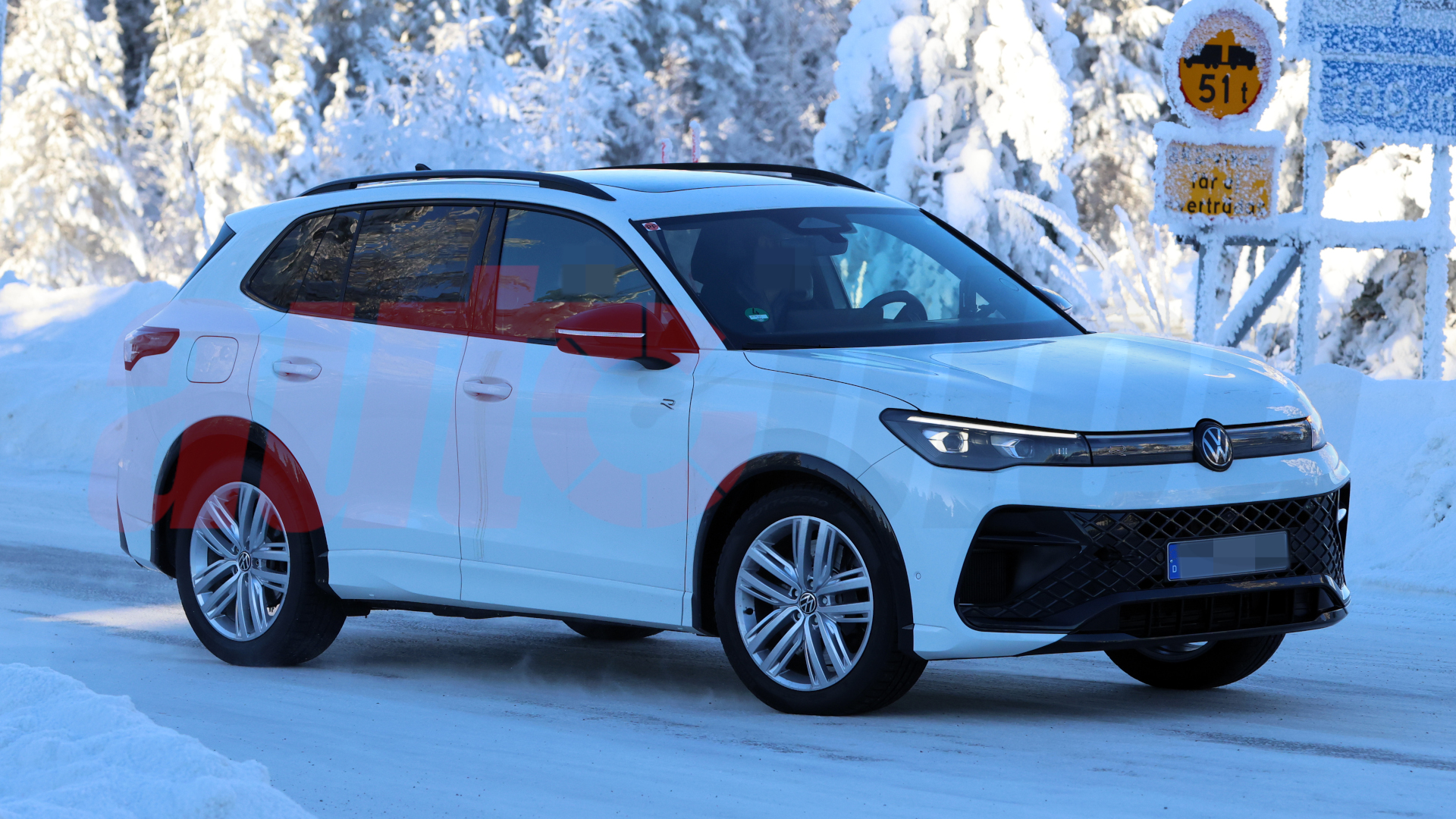 2027 Volkswagen Tiguan R spy shot
